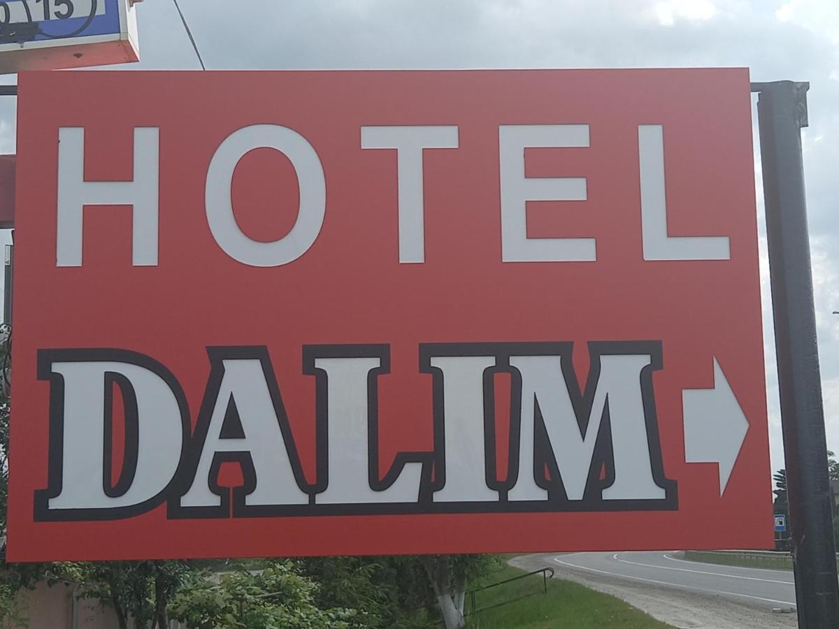 Dalim Hotel Duliby Exterior photo